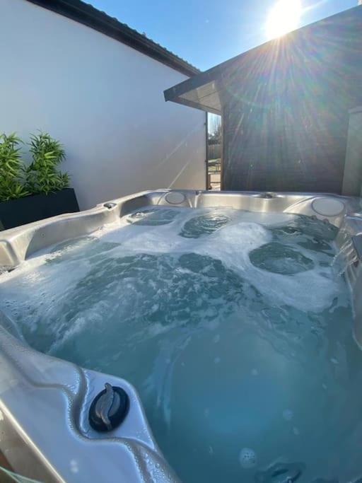 Villa Avec Jacuzzi Proche De La Mer Et Du Centre Barbatre Exterior photo
